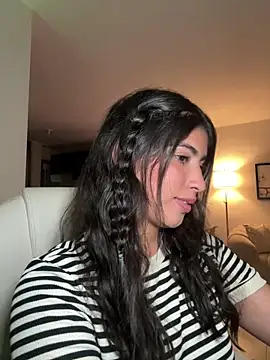 Snapshot of Gaby_zahir_ chatting on 12.11.24 Gaby zahir online show from 12.11.24
