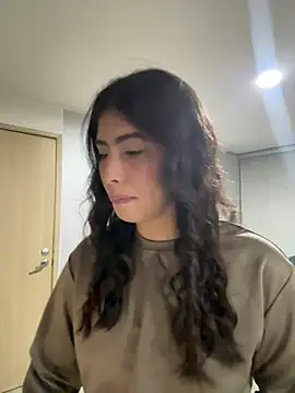 Snapshot of Gaby_zahir_ chatting on 12.23.24 Gaby zahir online show from 12.23.24