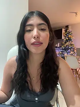 Snapshot of Gaby_zahir_ chatting on 12.28.24 Gaby zahir online show from 12.28.24