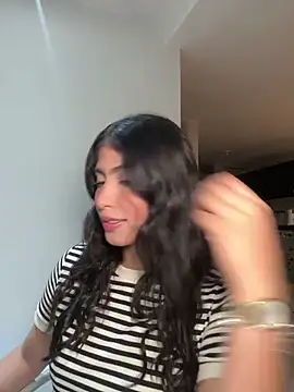Snapshot of Gaby_zahir_ chatting on 01.10.25 Gaby zahir online show from 01.10.25