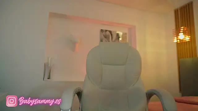 Snapshot of baby_sammyy chatting on 12.23.24 baby sammyy online show from 12.23.24