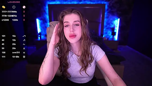 Snapshot of PenellopaRaw chatting on 02.24.25 PenellopaRaw online show from 02.24.25