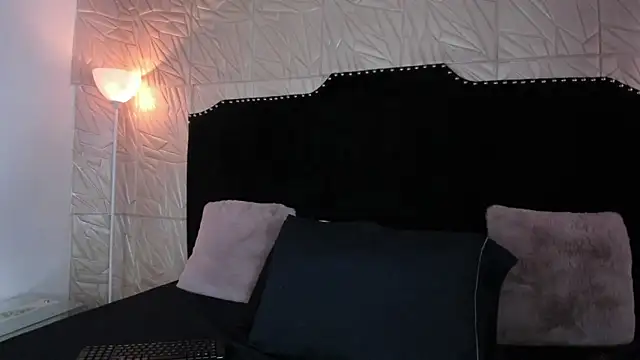 JennyRouse01 online show from 03.21.25