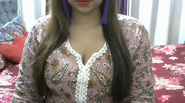Snapshot of cutebengaligirl chatting on 03.03.25 cutebengaligirl online show from 03.03.25