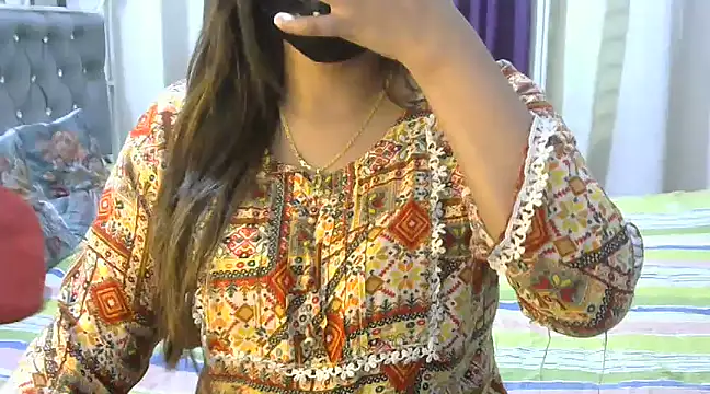 Snapshot of cutebengaligirl chatting on 03.22.25 cutebengaligirl online show from 03.22.25