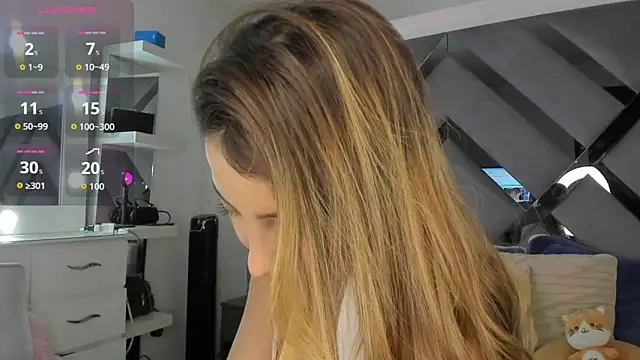 monroeglez5  online show from 03.19.26