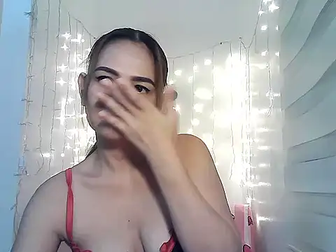 Kisses-13 online show from 12.17.24