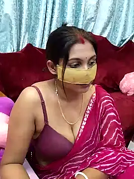 Snapshot of Queen_Dolly chatting on 01.30.25 Queen Dolly online show from 01.30.25