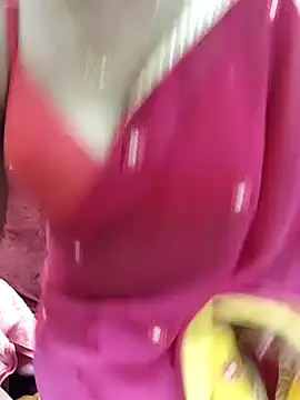 Snapshot of Queen_Dolly chatting on 03.04.25 Queen Dolly online show from 03.04.25