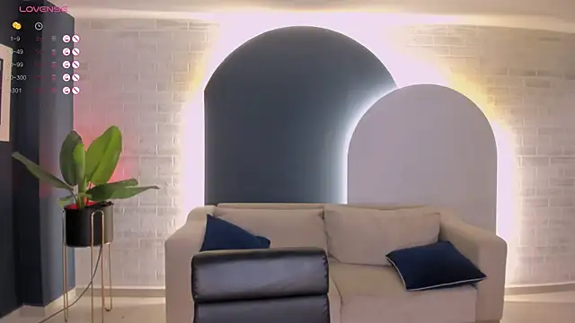 RossieRhoades online show from 02.09.25