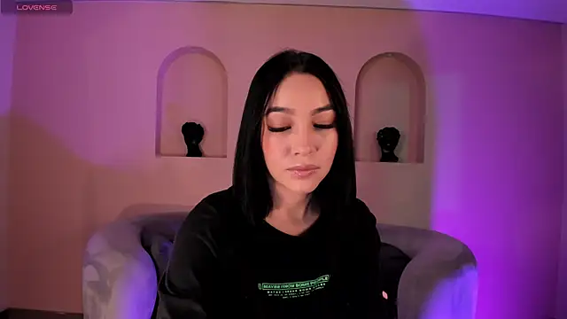 RossieRhoades online show from 02.12.25