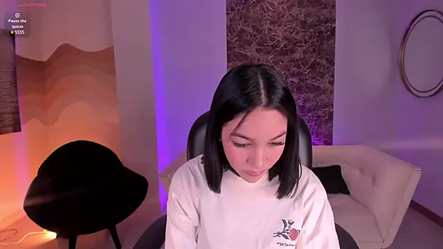 RossieRhoades online show from 02.20.25