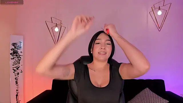 RossieRhoades online show from 09.25.25