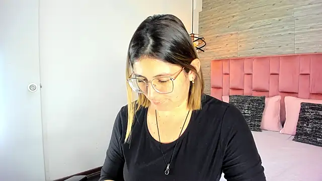 SarahDeyvis online show from 09.18.25