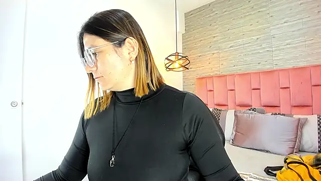 SarahDeyvis online show from 10.17.25