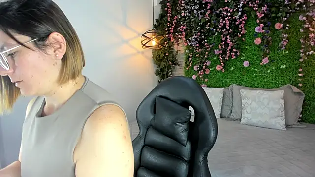 SarahDeyvis online show from 01.07.26