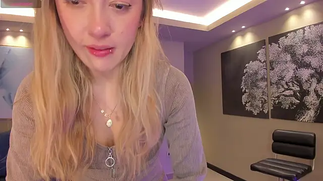 EveBensonX online show from 03.08.26