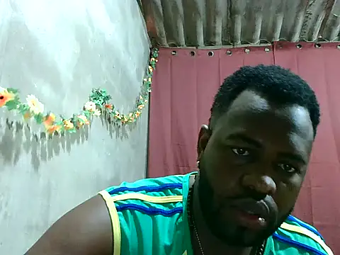 Snapshot of 2ocmaxi chatting on 10.04.25 2ocmaxi online show from 10.04.25