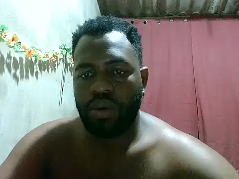 Snapshot of 2ocmaxi chatting on 10.13.25 2ocmaxi online show from 10.13.25