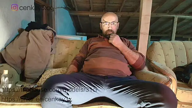 masculine bear daddy online show from 01.12.26