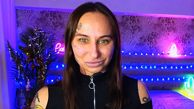 Cool Freak  online show from 01.13.25