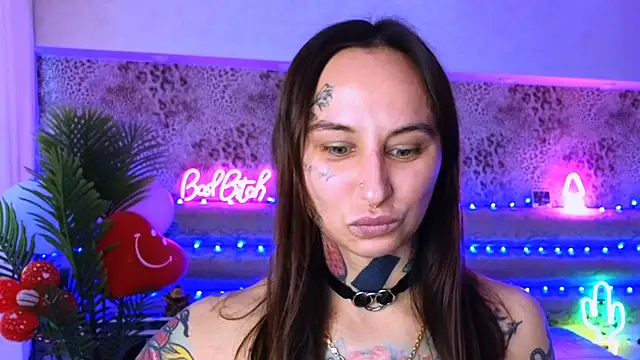 Cool Freak  online show from 02.22.25