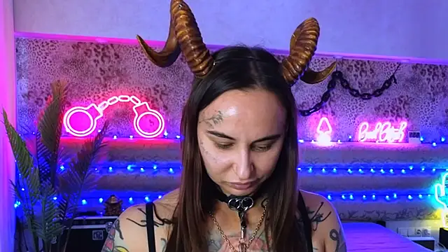 Cool Freak  online show from 10.03.25