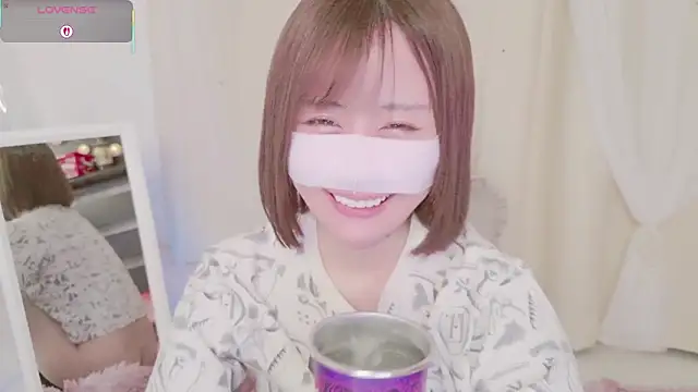 Yuu  k online show from 02.16.25