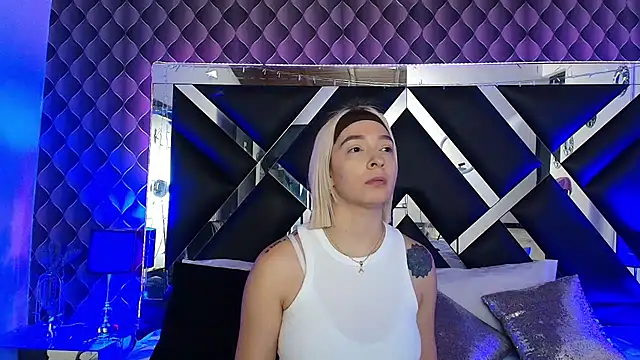 victoriaa lee  online show from 03.26.26