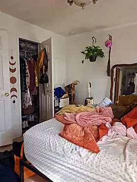 mossy kiss online show from 11.05.25