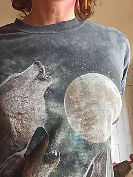 mossy kiss online show from 11.17.25