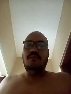 RobertoBuzios22 online show from 03.05.26