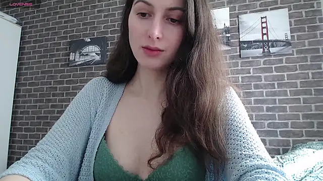 Snapshot of _Hot_Lady_ chatting on 12.28.24 Hot Lady online show from 12.28.24