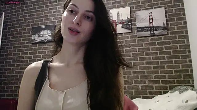 Snapshot of _Hot_Lady_ chatting on 01.06.25 Hot Lady online show from 01.06.25