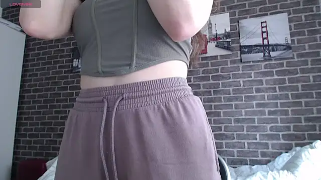 Snapshot of _Hot_Lady_ chatting on 01.08.25 Hot Lady online show from 01.08.25