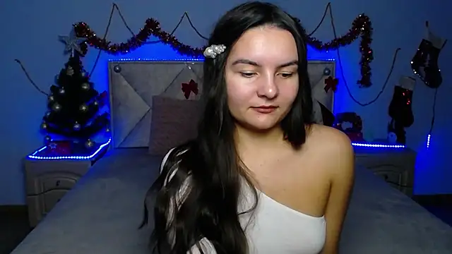Snapshot of JasmineAsha chatting on 12.21.24 JasmineAsha online show from 12.21.24