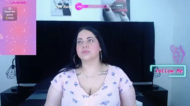 Snapshot of valentina_fox01 chatting on 02.05.26 valentina fox01 online show from 02.05.26