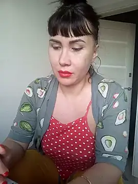 Snapshot of ROXOLANAA_SEXY chatting on 03.07.25 ROXOLANAA SEXY online show from 03.07.25