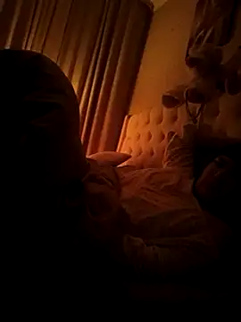 Snapshot of ROXOLANAA_SEXY chatting on 03.18.25 ROXOLANAA SEXY online show from 03.18.25