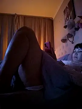 Snapshot of ROXOLANAA_SEXY chatting on 03.18.25 ROXOLANAA SEXY online show from 03.18.25