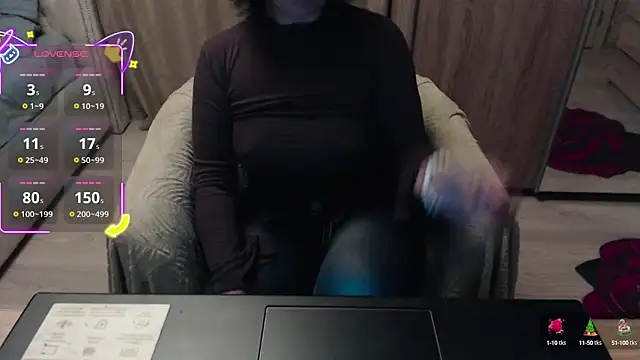 Snapshot of ROXOLANAA_SEXY chatting on 09.11.25 ROXOLANAA SEXY online show from 09.11.25