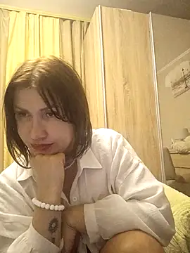 Snapshot of ROXOLANAA_SEXY chatting on 09.17.25 ROXOLANAA SEXY online show from 09.17.25