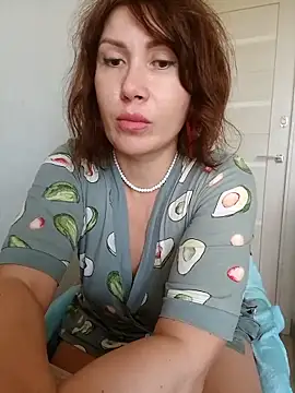 Snapshot of ROXOLANAA_SEXY chatting on 09.30.25 ROXOLANAA SEXY online show from 09.30.25