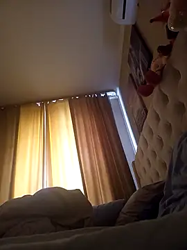 Snapshot of ROXOLANAA_SEXY chatting on 10.03.25 ROXOLANAA SEXY online show from 10.03.25