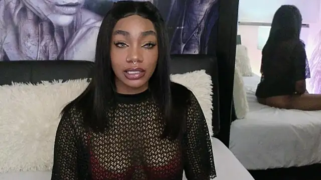 Snapshot of emely_brandon chatting on 09.18.25 emely brandon online show from 09.18.25