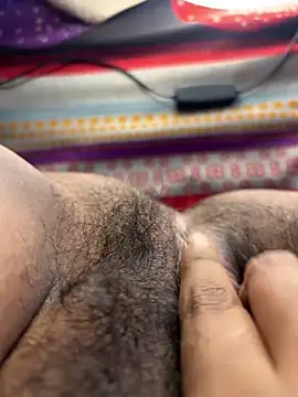 Snapshot of Sexyvarsha143 chatting on 03.18.26 Sexyvarsha143 online show from 03.18.26