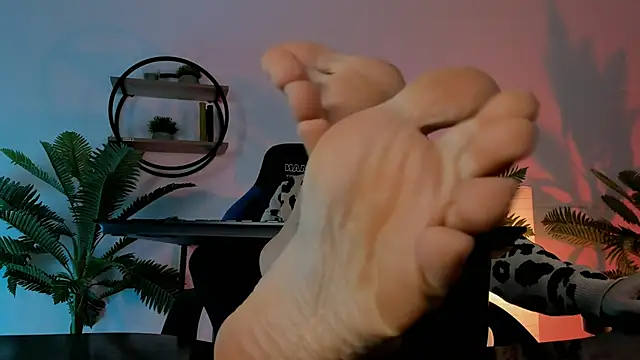 RebeccaMartinez online show from 12.22.24