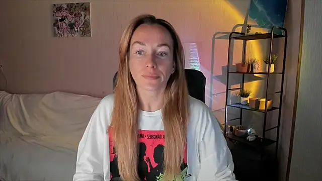 RebeccaMartinez online show from 09.12.25