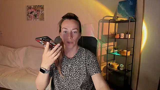 RebeccaMartinez online show from 09.14.25