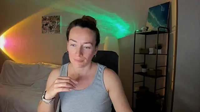 RebeccaMartinez online show from 11.09.25